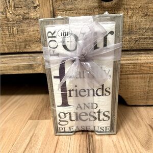 NWT Boston International Purple Friends & Guests 3-Ply Napkins and Caddy. 32 Ct